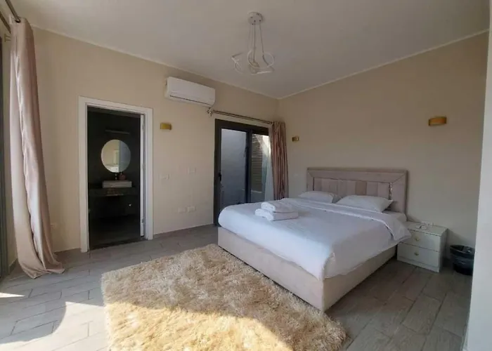 Private 2br With Private Heated Pool At Bali D3 Apartment *